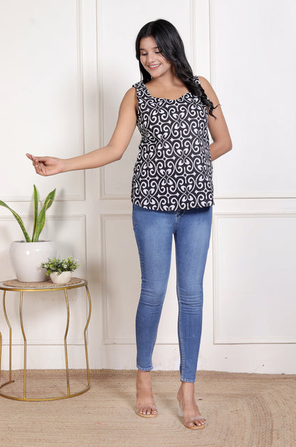 Sweetheart Neck (Black & White) Bagru Hand Print Short Kurti