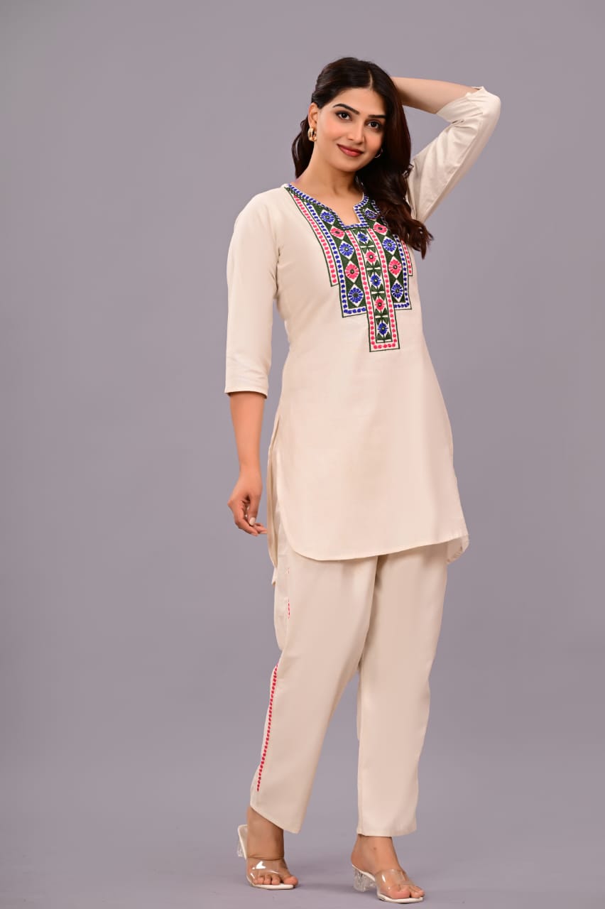 Trendy Comfortable Kurti Pant Set