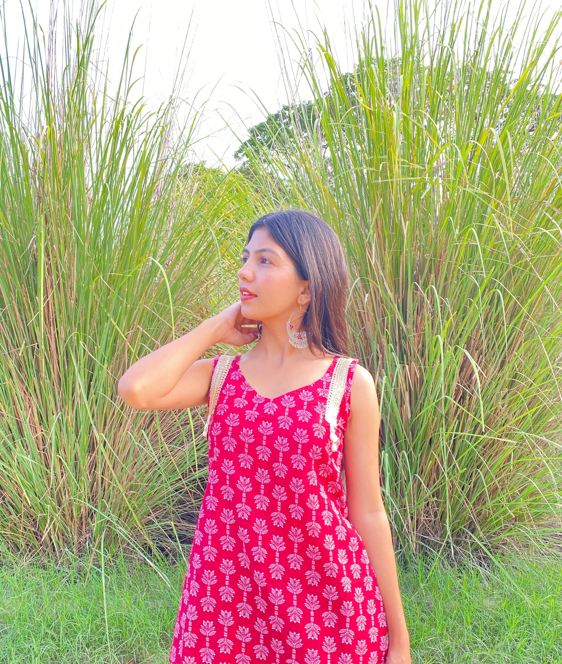 Sweet Red Flower Bagru Hand Print Short Kurti
