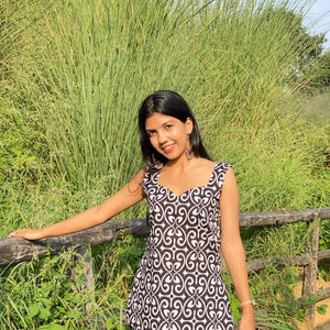 Sweetheart Neck (Black & White) Bagru Hand Print Short Kurti