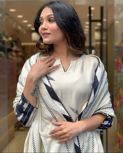 Women’s Khadi Silk Kurta Pant Dupatta Set