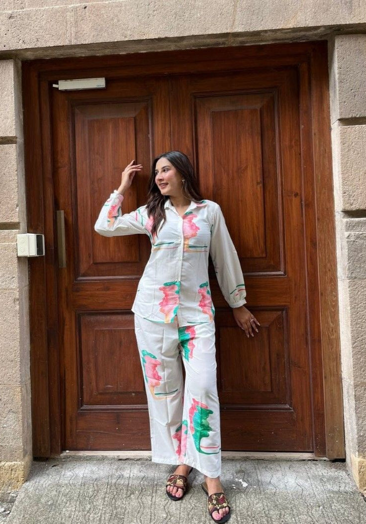 Women’s Fashionable Printed Muslin White-Blue Kurti with Pant – Co-ord Set by Kyra Fashion